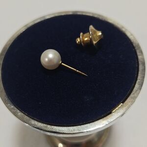 14k Yellow Gold and Pearl Tie Tack